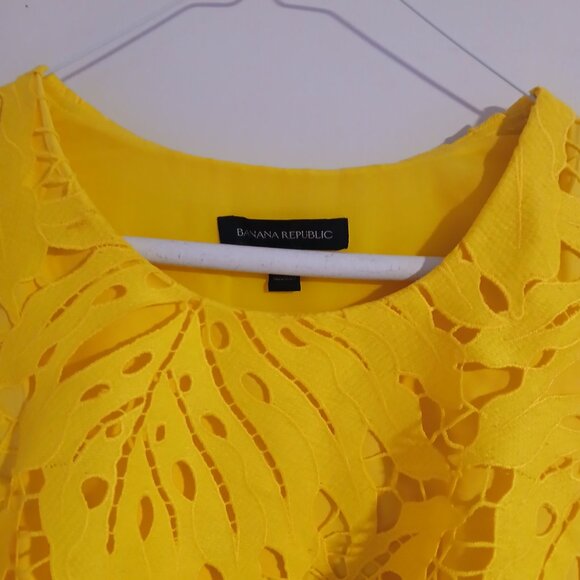 Banana Republic Women's Yellow Palm Leaf Lace Shift Dress SZ 4P GUC - Picture 4 of 8